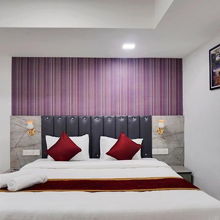 Hotel Orchard Park ปูเน่ ภายนอก รูปภาพ