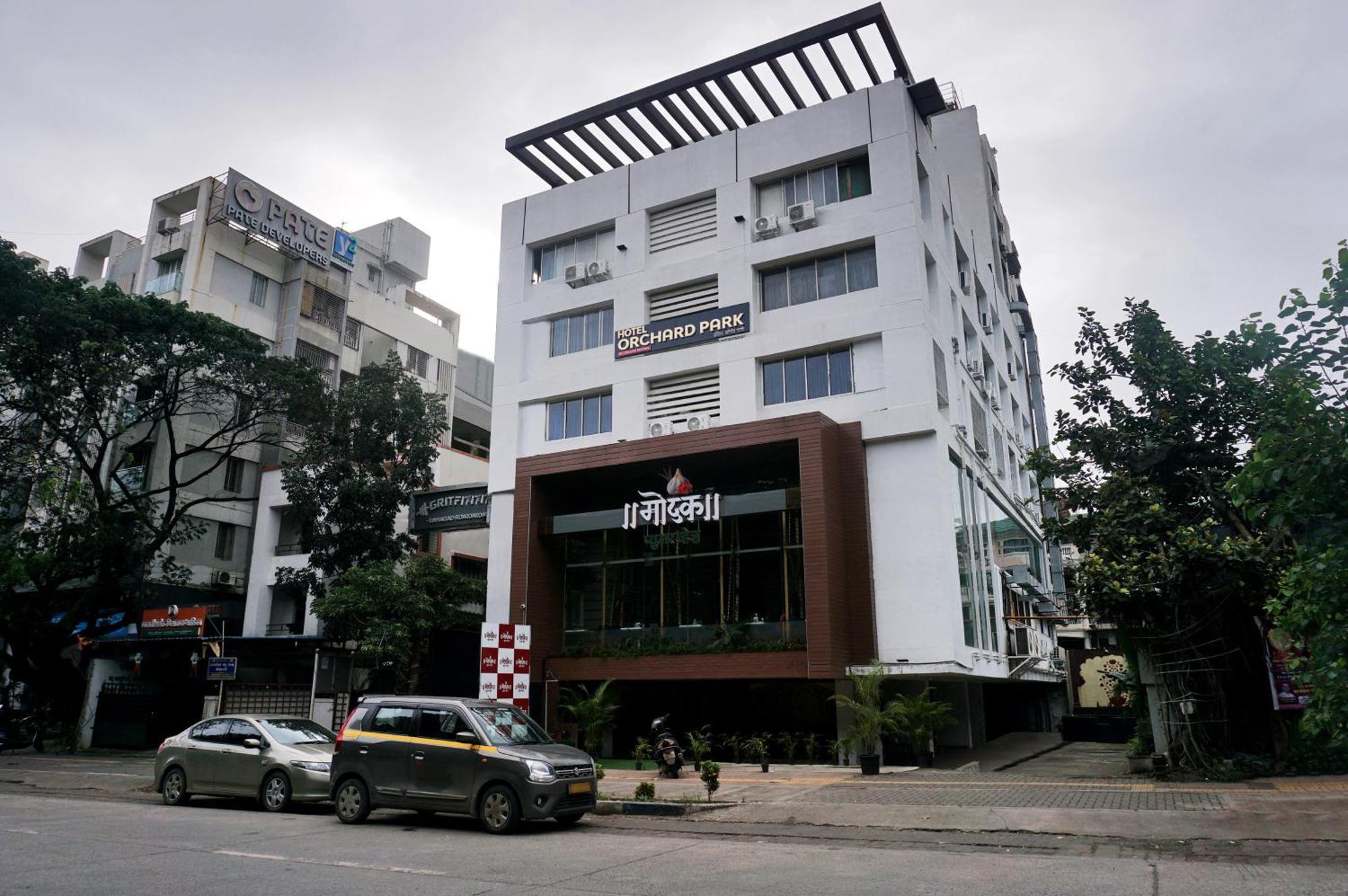 Hotel Orchard Park ปูเน่ ภายนอก รูปภาพ