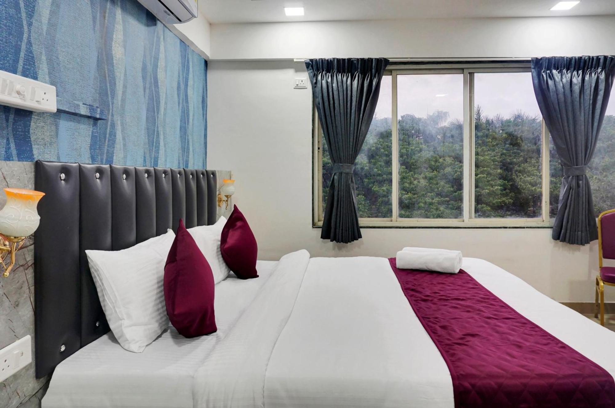 Hotel Orchard Park ปูเน่ ภายนอก รูปภาพ