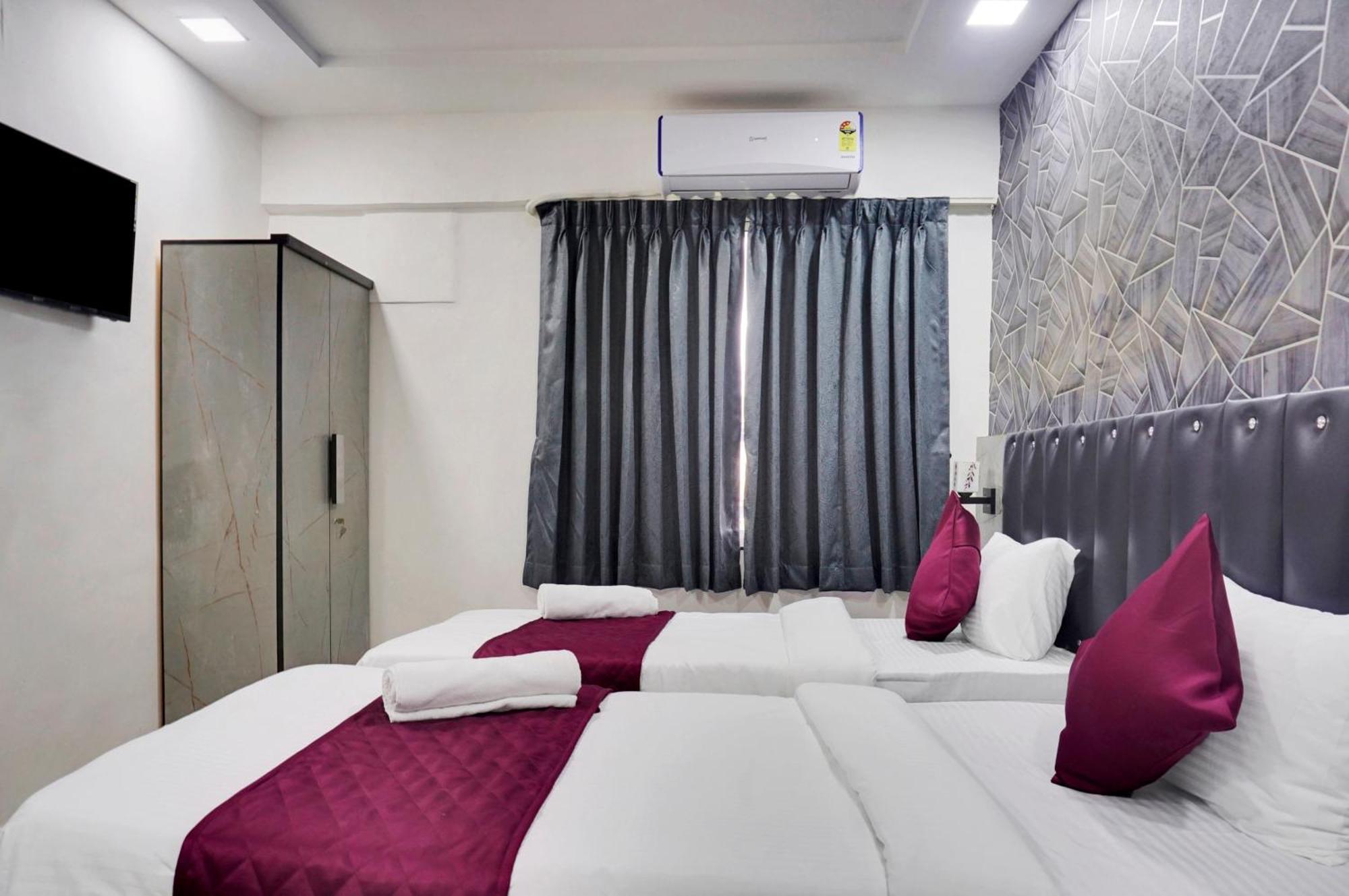 Hotel Orchard Park ปูเน่ ภายนอก รูปภาพ